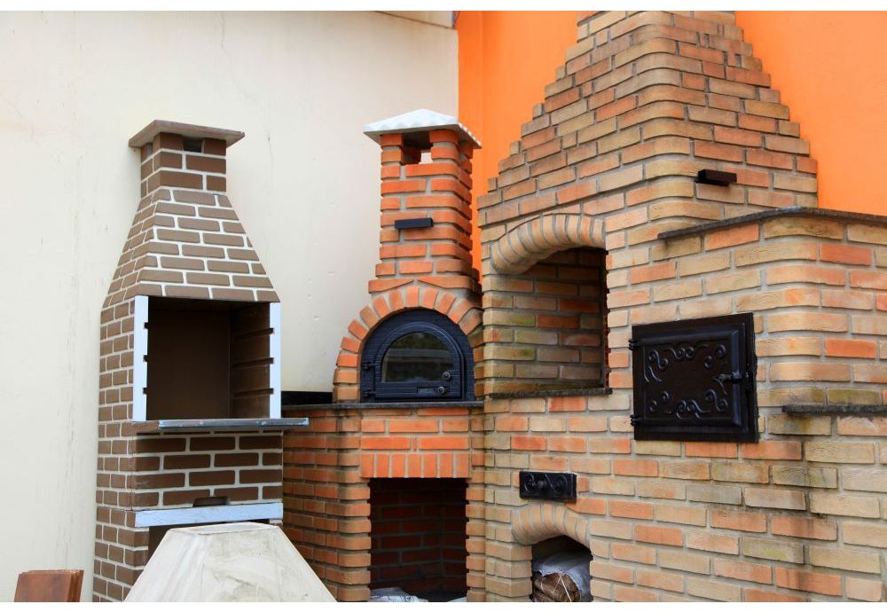Construcción de un horno de ladrillo refractario: paso a paso